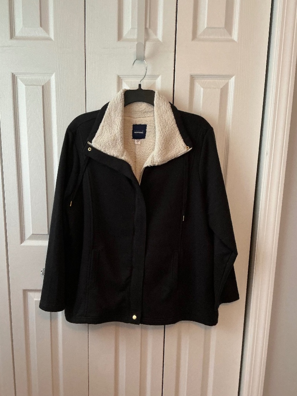 Women’s Basic Editions Sweatshirt